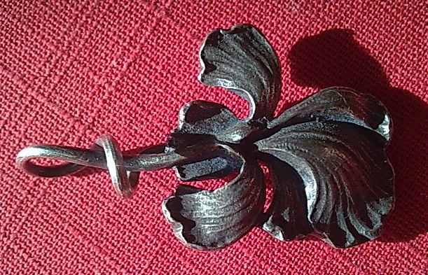 Ag přívěsek secesní květina Tvary Mucha