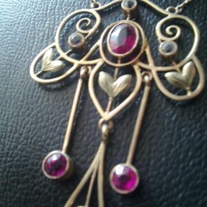 Náhrdelník Secese kámen červený větší