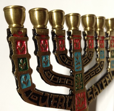 Menora cestovní Sedmiramenný židovský svícen v11cm