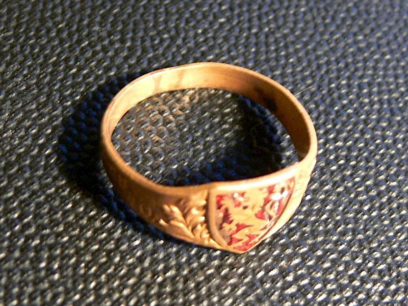 Legionářský prsten - Červený smalt poškozen